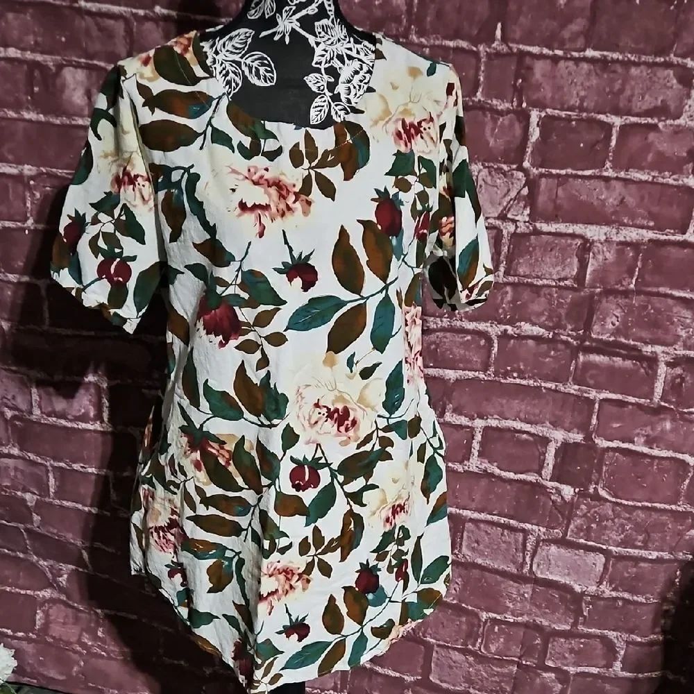 Emory RoseโFloral Print Women's Top CLEARANCE